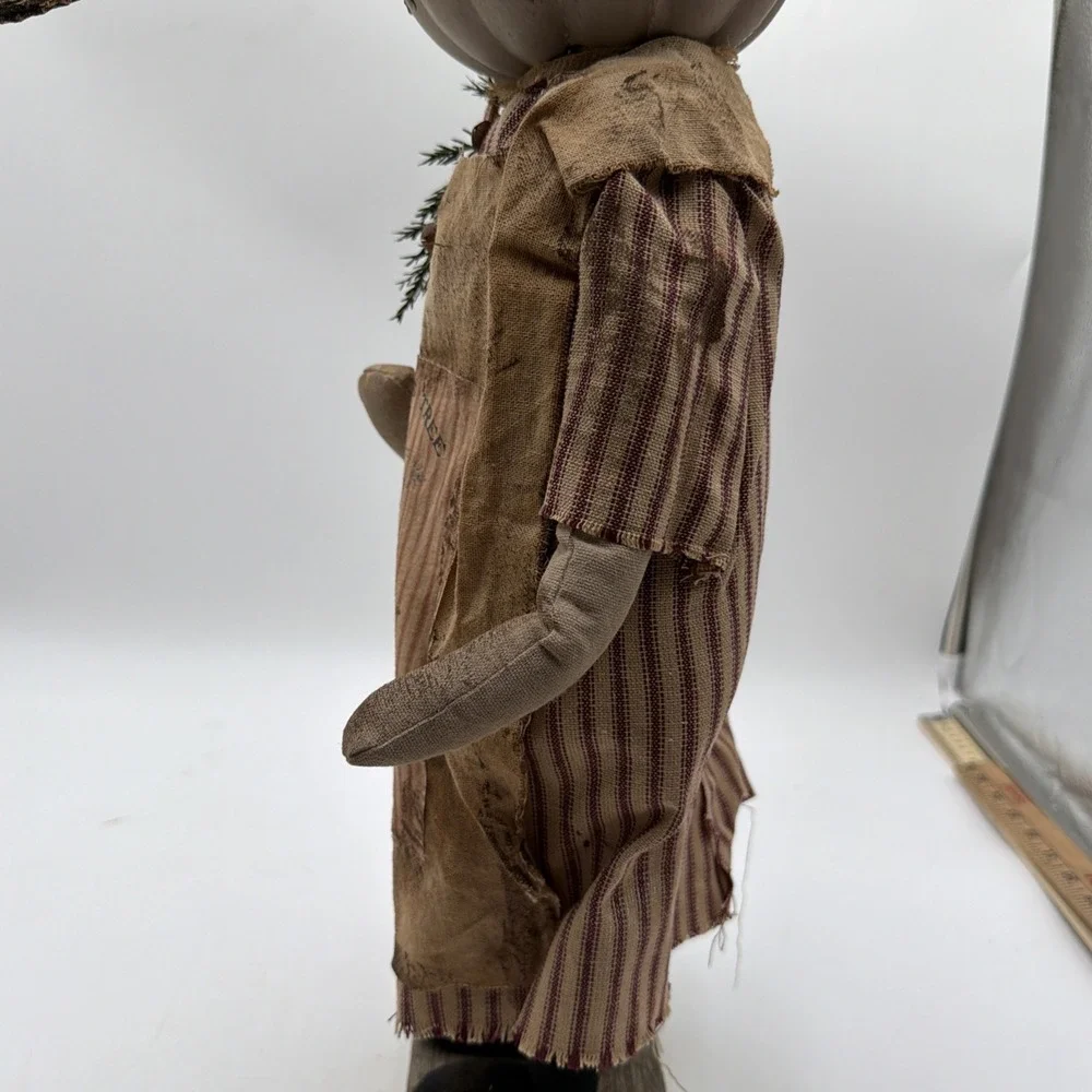 Primitive Folk Art Winter Doll 23